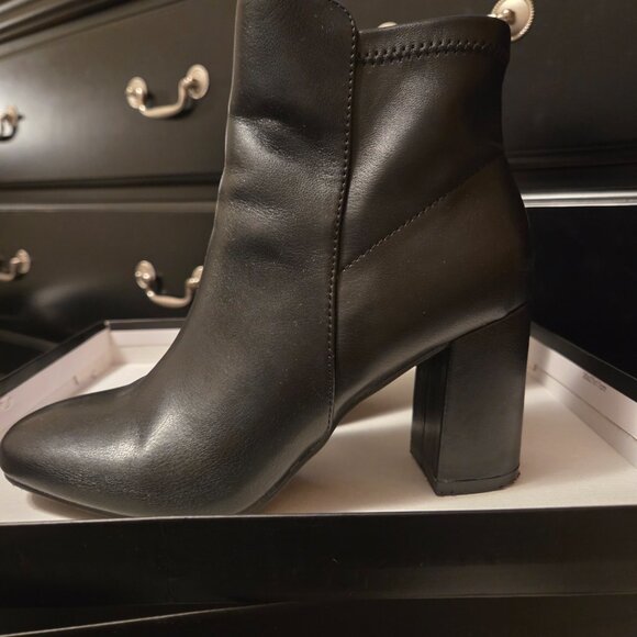 MIA Carla Bootie - Picture 3 of 6